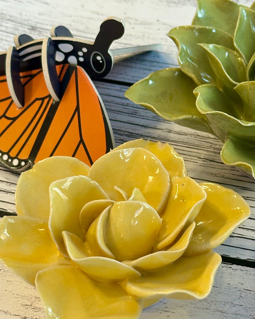 Ceramic Yellow Daffodil Flower - Chive UK