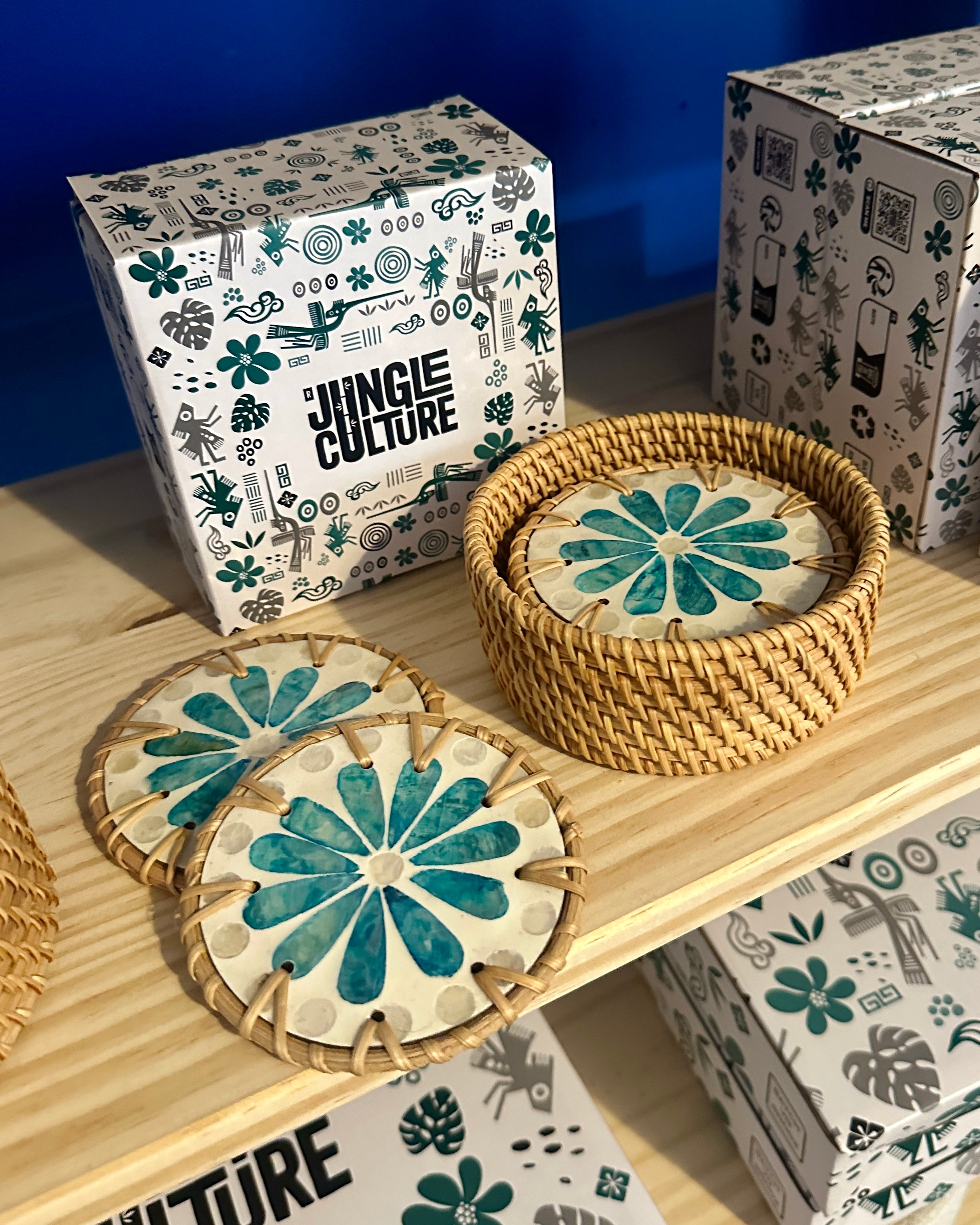 Rattan & Mother of Pearl Round Drink Coasters with Holder - Set Of 6 - Ripple